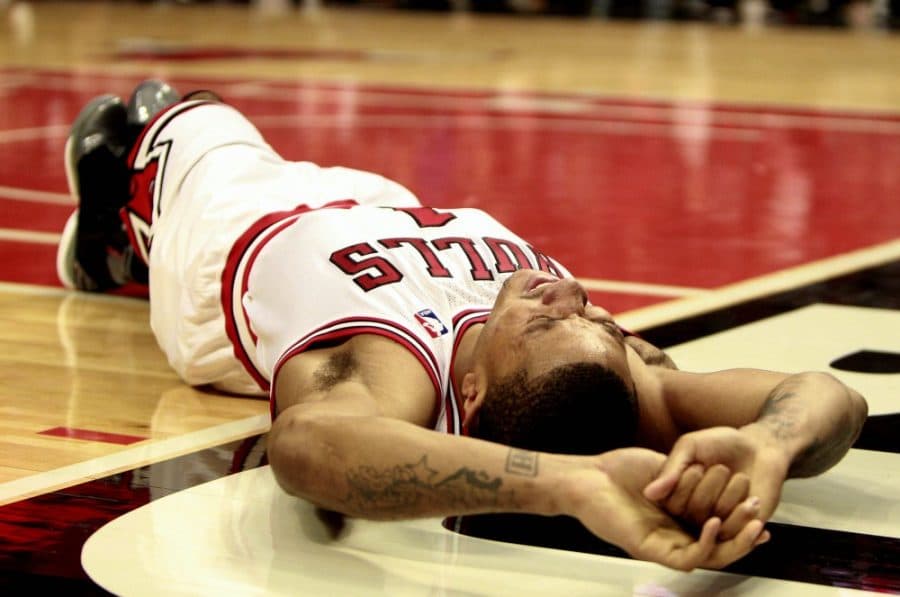 Derrick Rose lying on the court after his injury